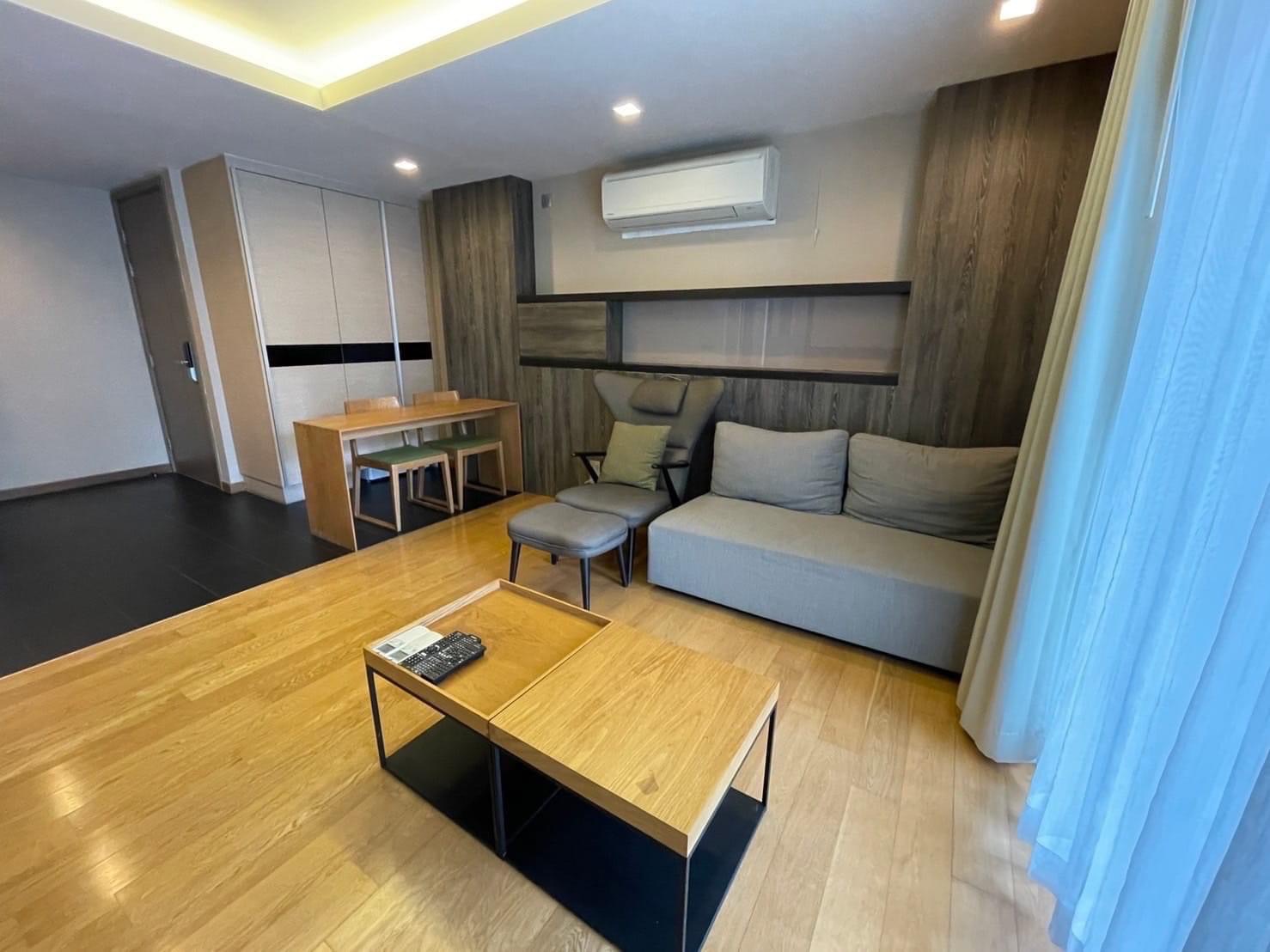 For Rent Via Botani