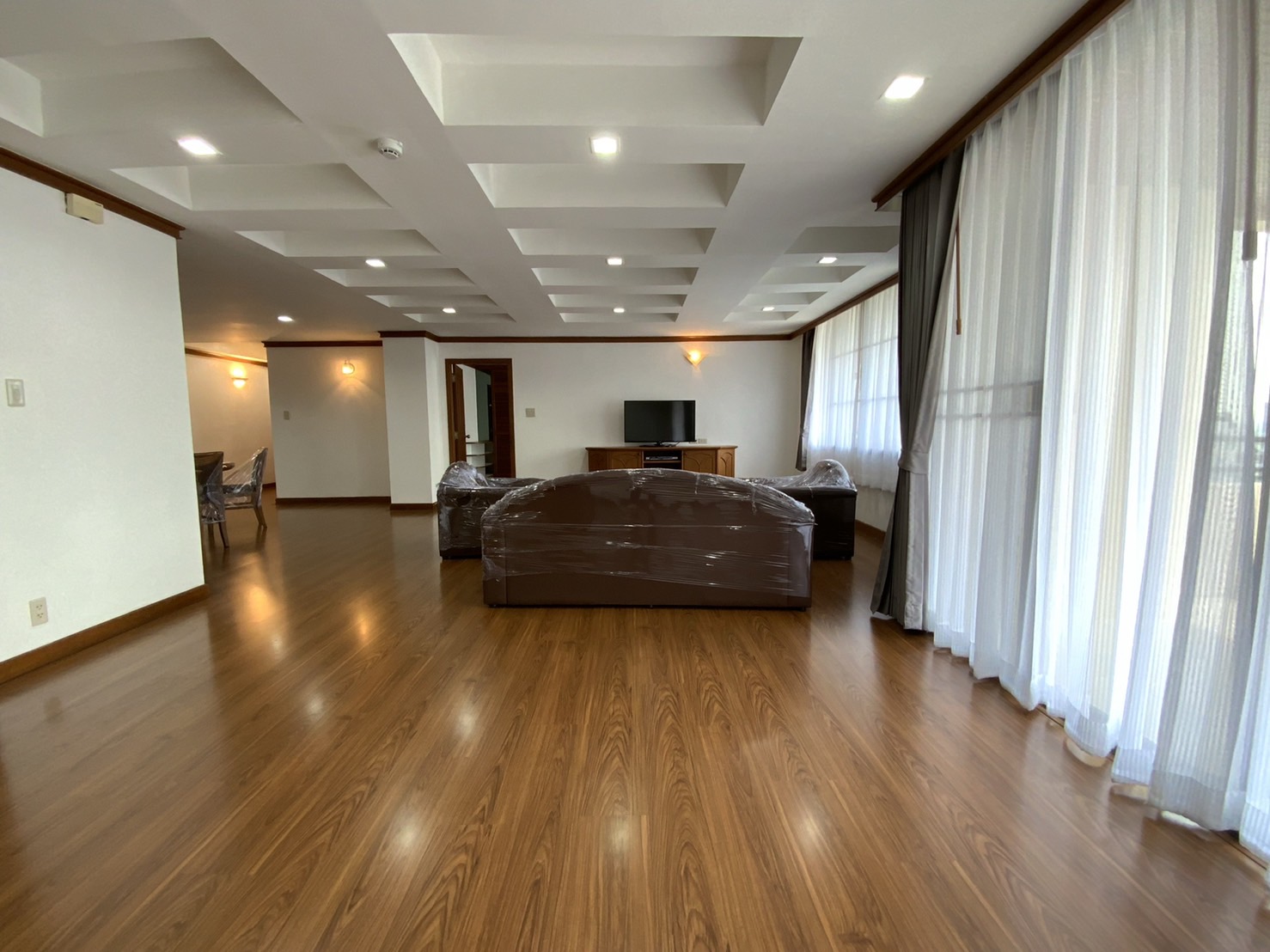 Acadamia Grand Tower