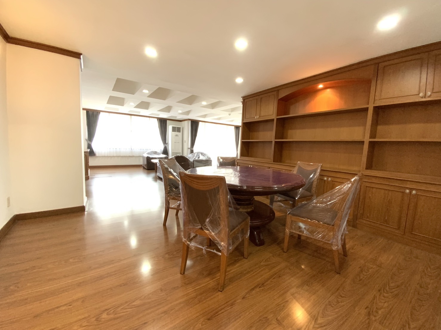 Acadamia Grand Tower