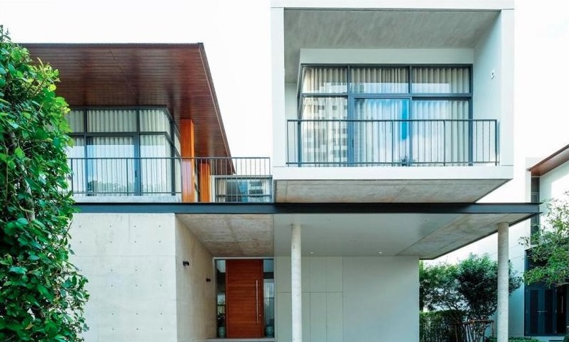 Loft Design House in Phrompong