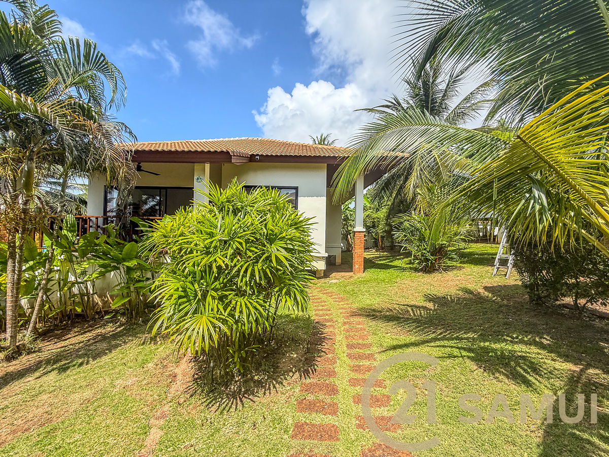 2-Bedroom House with Garden for Sale in Hua Thanon