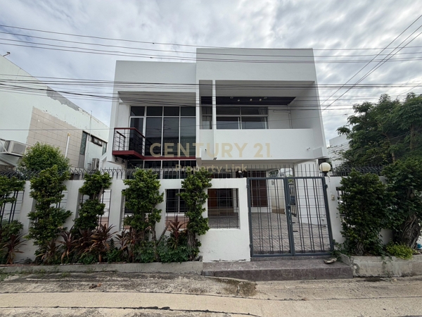 Rare Ari Gem! Detached House on 50 Sq.W. Land in Soi Ari Samphan 4 No.59-HH-69027