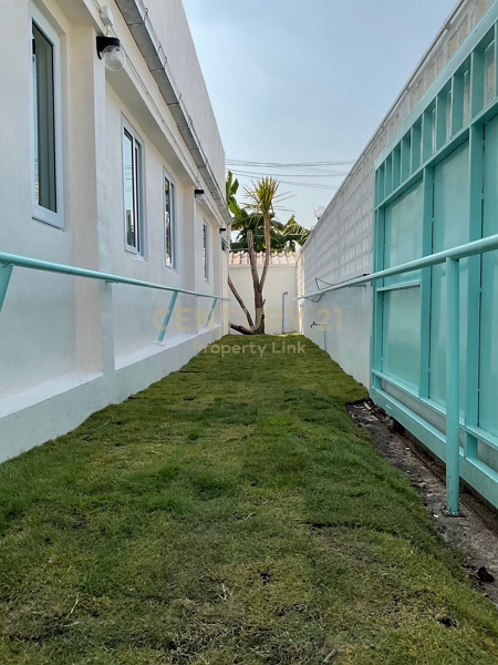 Focus on Versatility (Home Office): Prime Location House for Rent: Ideal for Residence or Home Office near BTS Saphan Khwai & Ari No.50-HH-69029