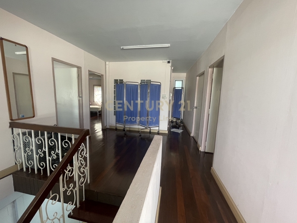 Focus on Versatility (Home Office): Prime Location House for Rent: Ideal for Residence or Home Office near BTS Saphan Khwai & Ari No.50-HH-69029