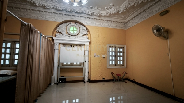 Focus on Unique Architecture & Investment: Unique Greek-Roman Style 4.5-Story Home Office for Sale | Vibhavadi 2 (250 Sq.m.) No.50-TH-69016