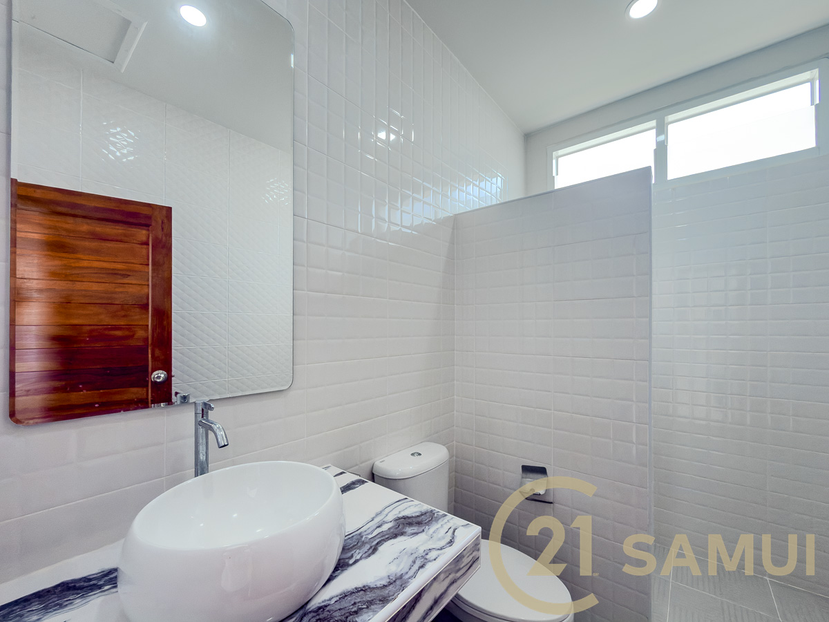 3-Bedroom Pool Villa in Leasehold for Sale in Ban Tai
