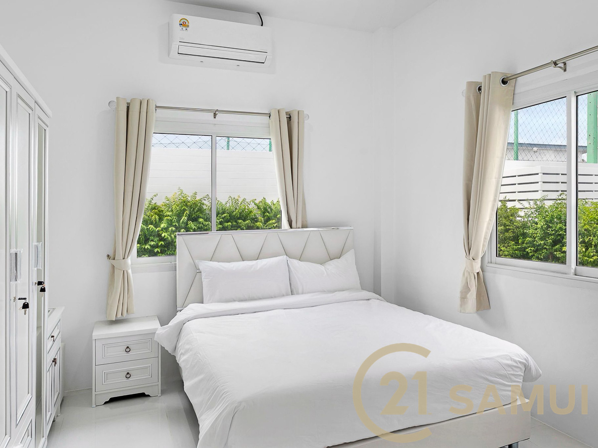 3-Bedroom Pool Villa in Leasehold for Sale in Ban Tai