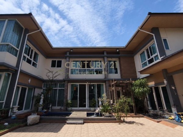 Luxury Detached House with Koi Fish Pond & Garden | Suan Luang R.9 – Ready to Move In No.55-HH-69033