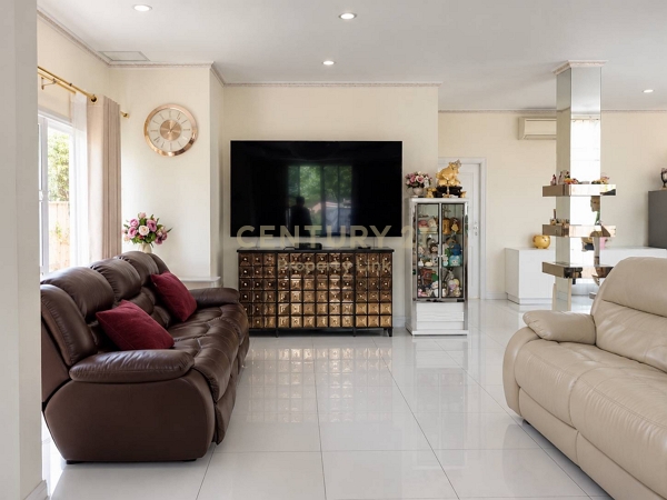 Luxury Detached House with Koi Fish Pond & Garden | Suan Luang R.9 – Ready to Move In No.55-HH-69033