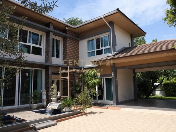 Luxury Detached House with Koi Fish Pond & Garden | Suan Luang R.9 – Ready to Move In No.55-HH-69033
