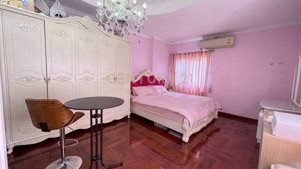 Luxury Detached House with Koi Fish Pond & Garden | Suan Luang R.9 – Ready to Move In No.55-HH-69033