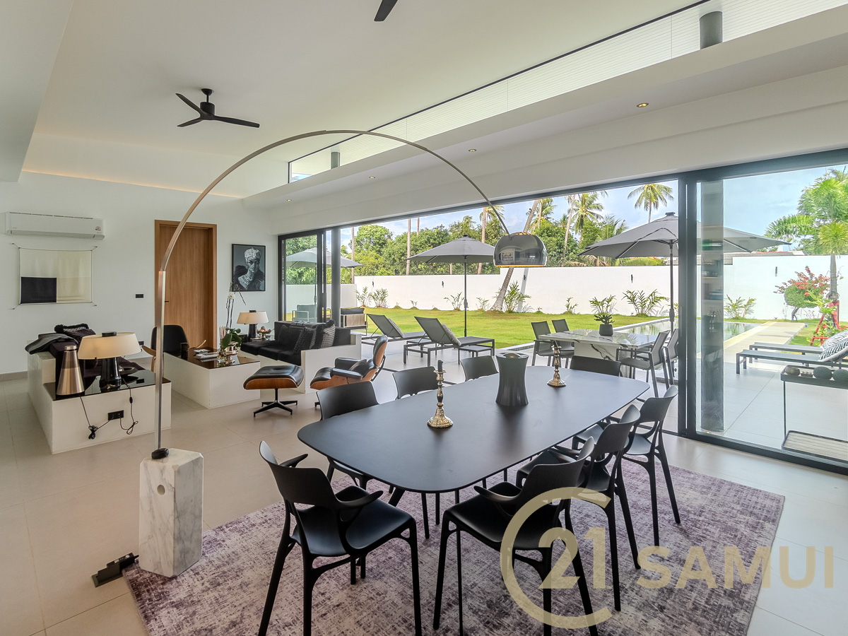 Luxury 4-Bedroom Pool Villa with Guest House and Large Garden for Sale in Plai Laem