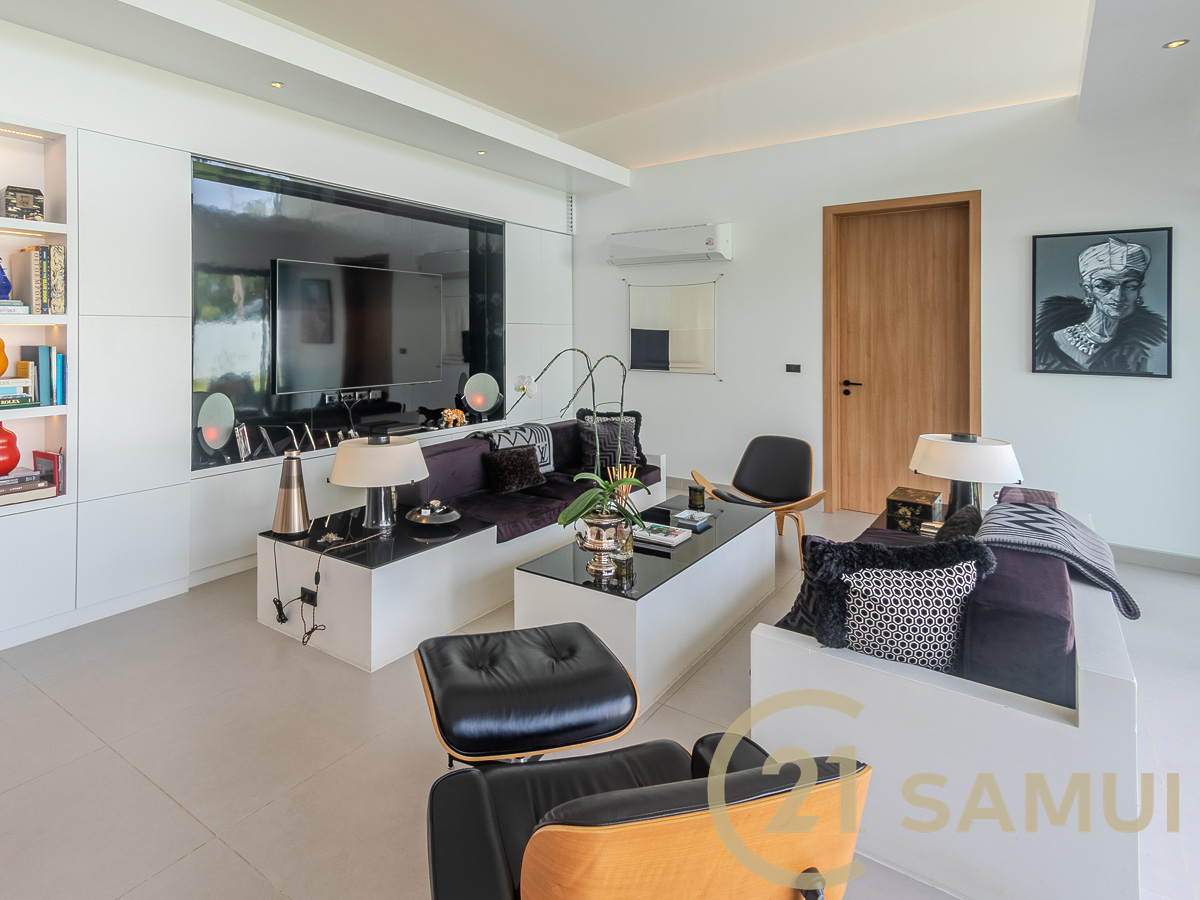 Luxury 4-Bedroom Pool Villa with Guest House and Large Garden for Sale in Plai Laem