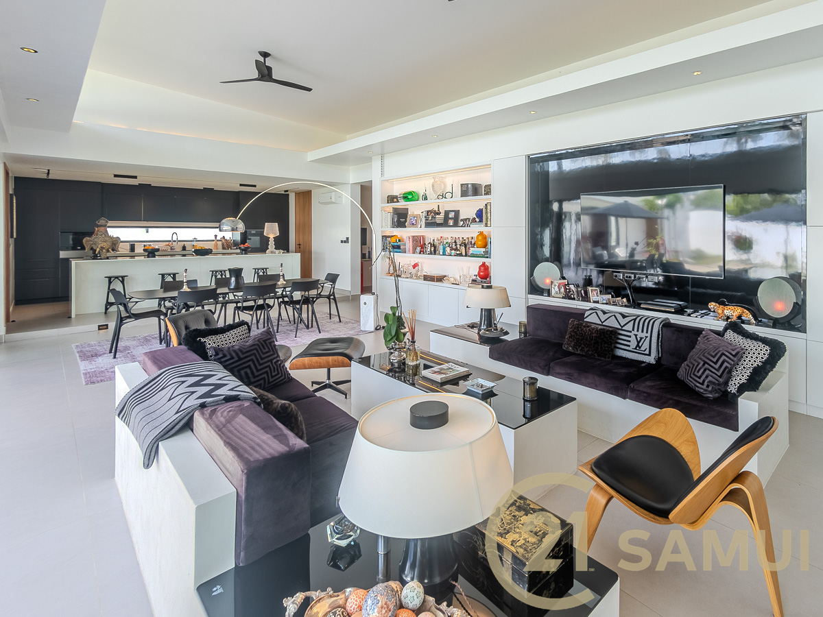 Luxury 4-Bedroom Pool Villa with Guest House and Large Garden for Sale in Plai Laem
