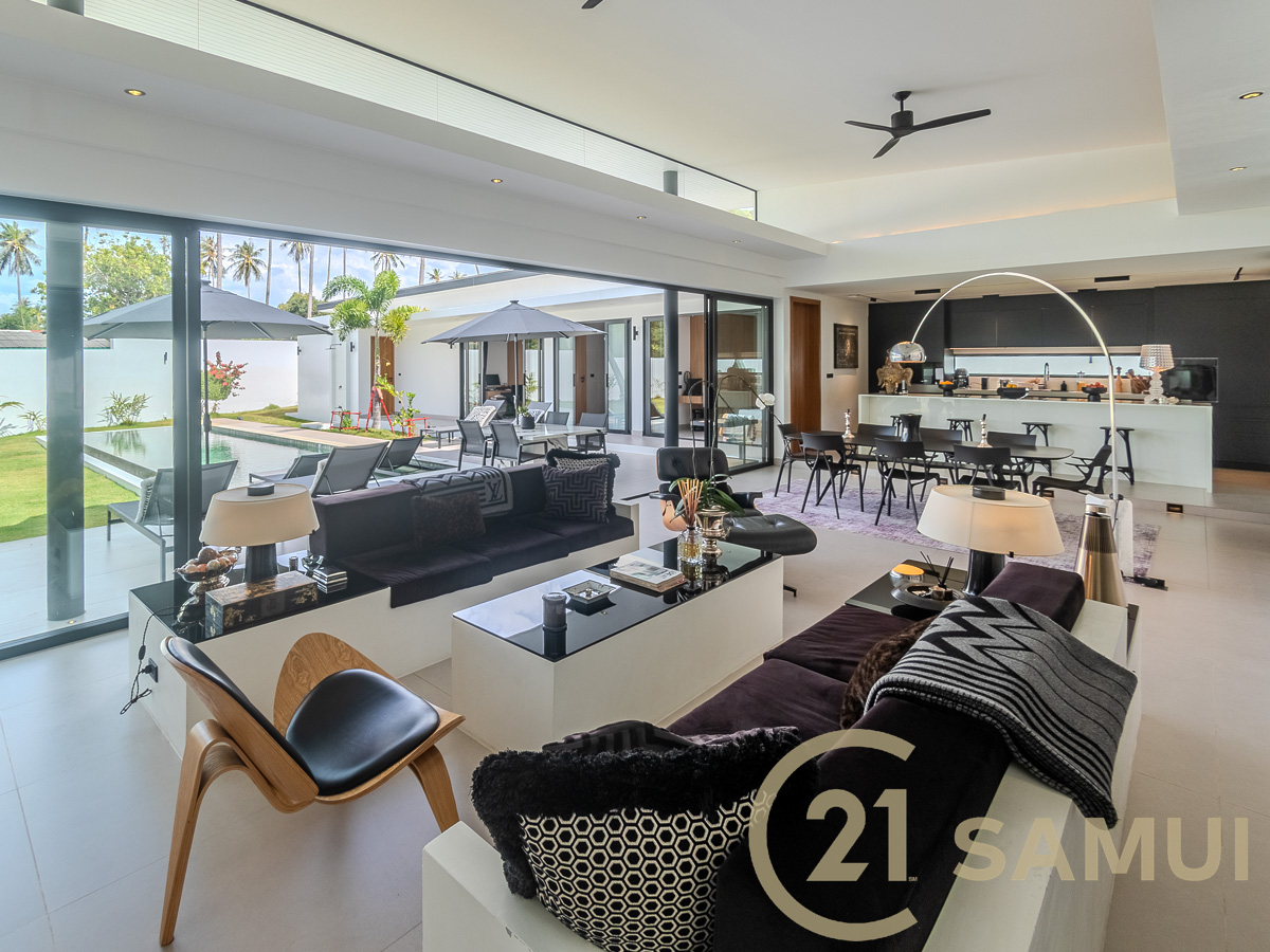 Luxury 4-Bedroom Pool Villa with Guest House and Large Garden for Sale in Plai Laem