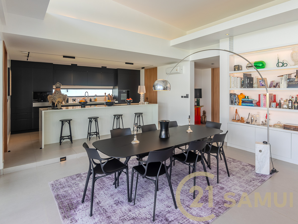 Luxury 4-Bedroom Pool Villa with Guest House and Large Garden for Sale in Plai Laem