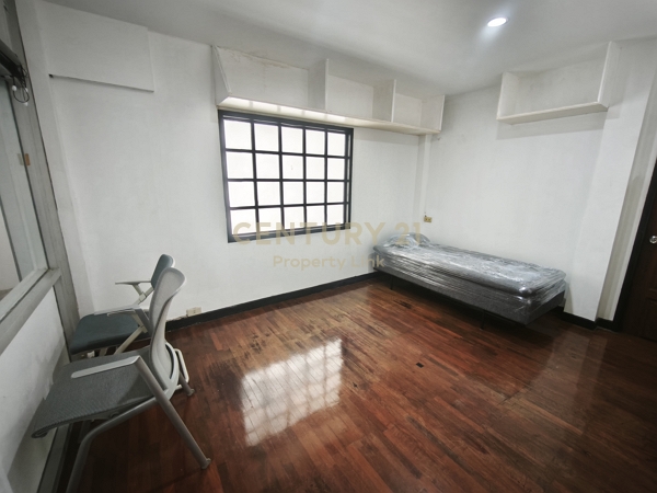 Single House for Rent Rama 9 | Register Company | Parking 6 Cars No.50-HH-69035