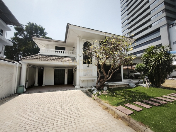 Single House for Rent Rama 9 | Register Company | Parking 6 Cars No.50-HH-69035