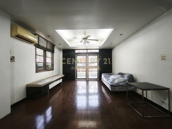 Single House for Rent Rama 9 | Register Company | Parking 6 Cars No.50-HH-69035
