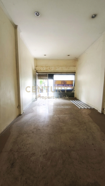 Prime Location Retail/Office Space for Rent | 4-Story Building on Main Ladprao Road near MRT Line No.50-CB-69016