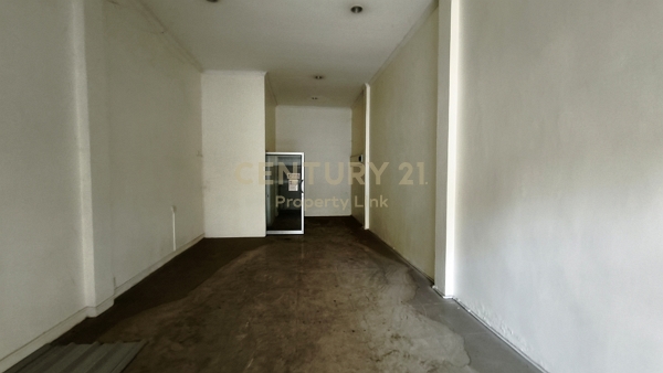 Prime Location Retail/Office Space for Rent | 4-Story Building on Main Ladprao Road near MRT Line No.50-CB-69016