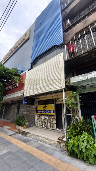 Prime Location Retail/Office Space for Rent | 4-Story Building on Main Ladprao Road near MRT Line No.50-CB-69016
