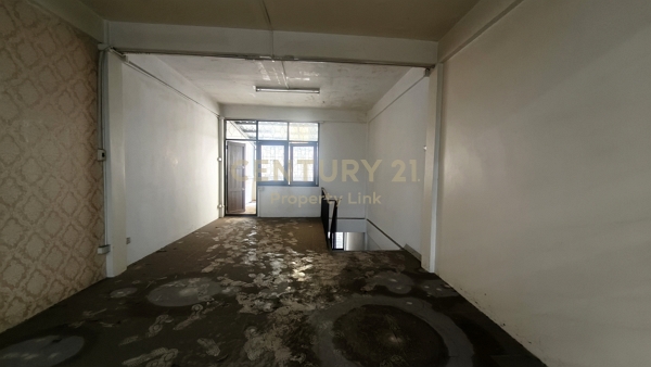 Prime Location Retail/Office Space for Rent | 4-Story Building on Main Ladprao Road near MRT Line No.50-CB-69016