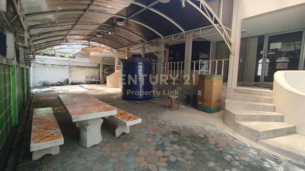 Rare Opportunity! 97 Sq.w. Single House Near University of the Thai Chamber of Commerce No.59-HH-69045