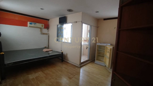 Rare Opportunity! 97 Sq.w. Single House Near University of the Thai Chamber of Commerce No.59-HH-69045