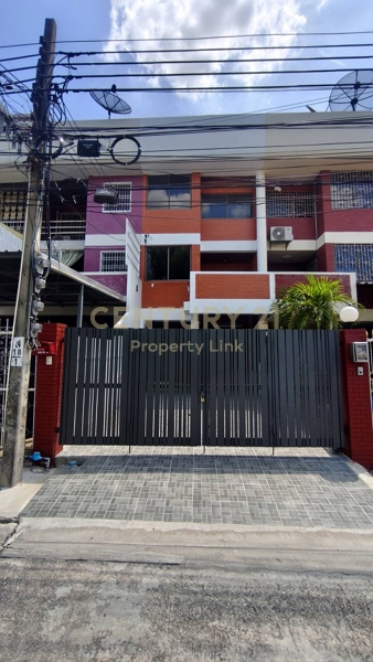 Rare Opportunity! 4-Story Townhouse with 220 Sq.m. Space in Sutthisan-Inthamara | Near BTS Saphan Khwai No.50-TH-69022