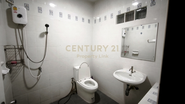 • [Huai Khwang House for Sale/Rent] Spacious 4BR Townhouse | Fully Furnished & Prime Location! No.50-TH-69024