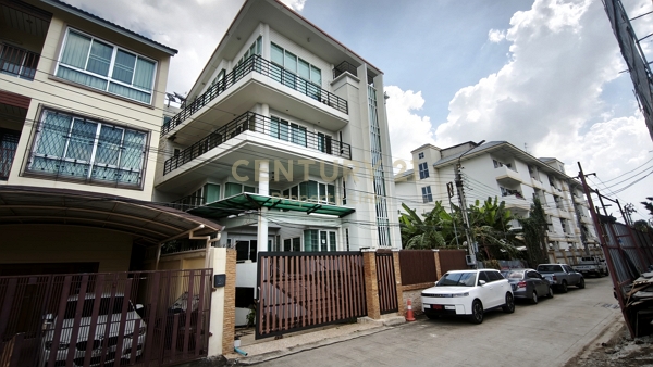 Rare Gem! 4.5-Storey Home Office/Commercial Building in Inthamara-Saphankwai | 700 Sq.m. Space & 8 Parking Spots No.50-OT-69014
